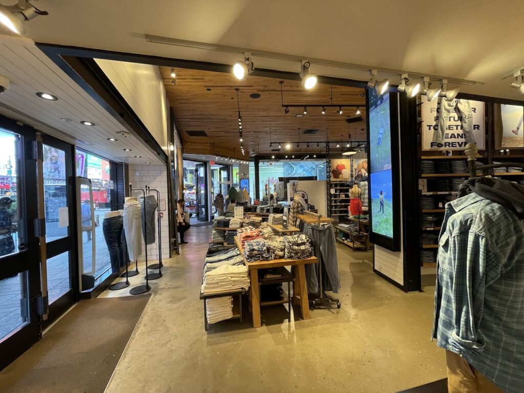 Tienda de ropa American Eagle Outfitters Store cerca de mi