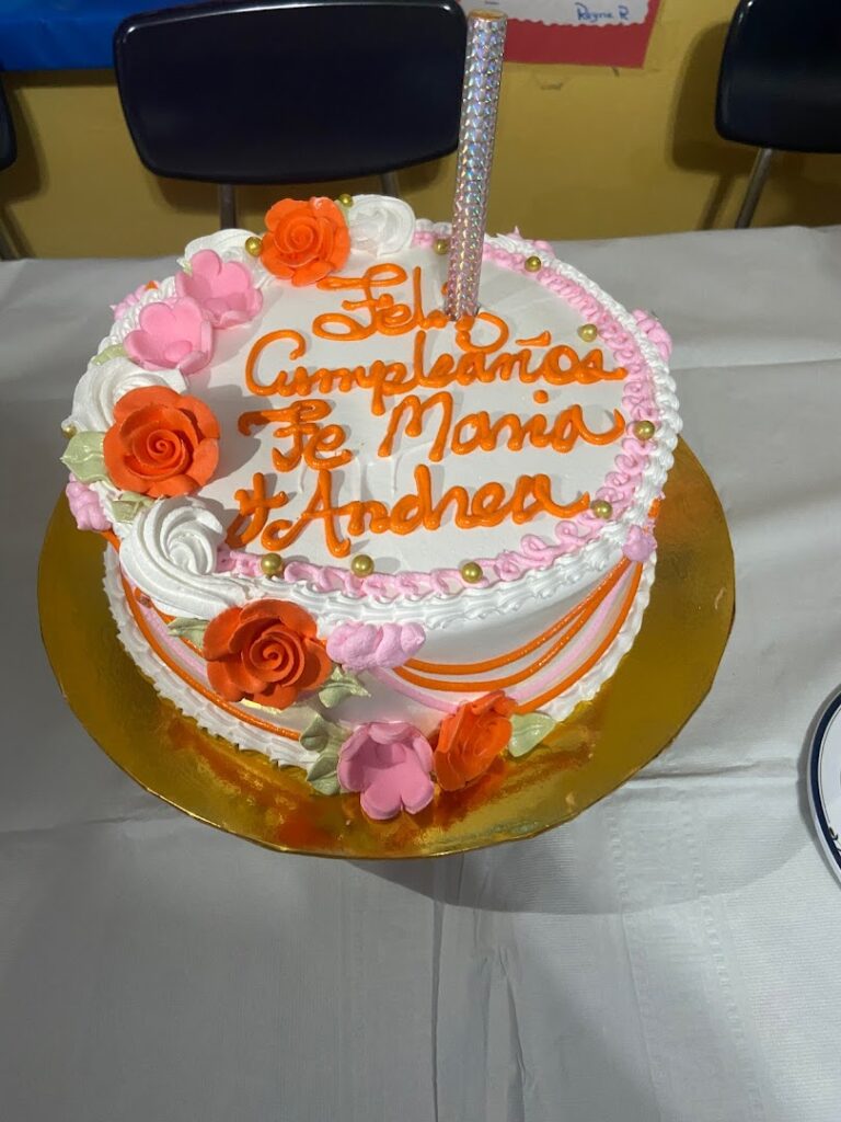 Panadería Bizcocho De Colores Party Supply cerca de mi