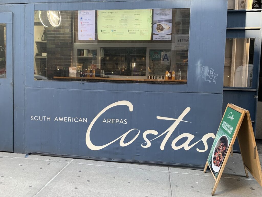 Restaurante latinoamericano COSTAS - AREPA BAR cerca de mi