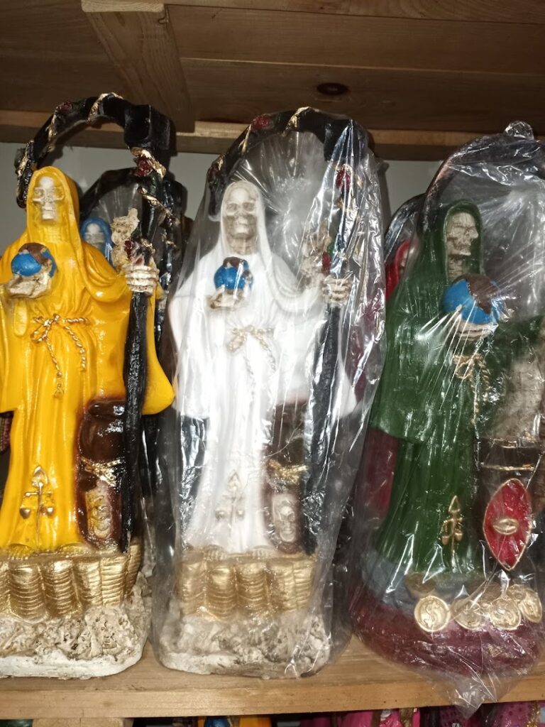 Tienda de artículos religiosos Centro Espiritual Mi Santa Botanica cerca de mi