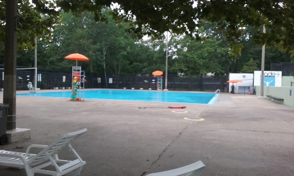 Outdoor swimming pool Haffen Pool cerca de mi