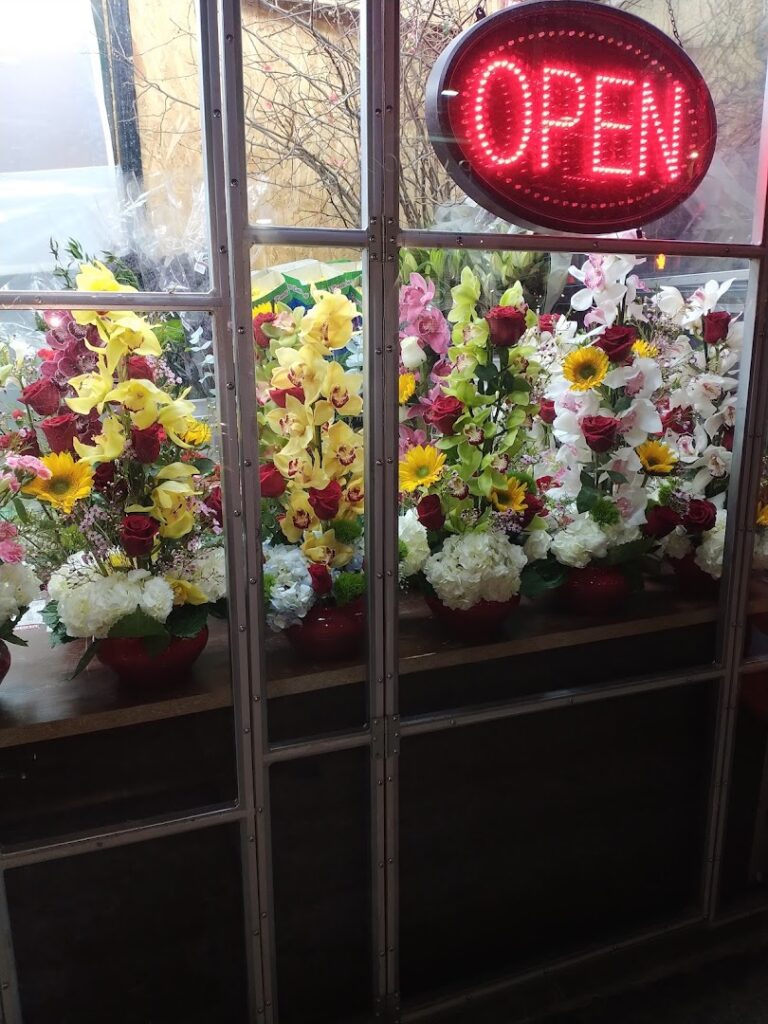 Flower designer M & V Flower Shop cerca de mi