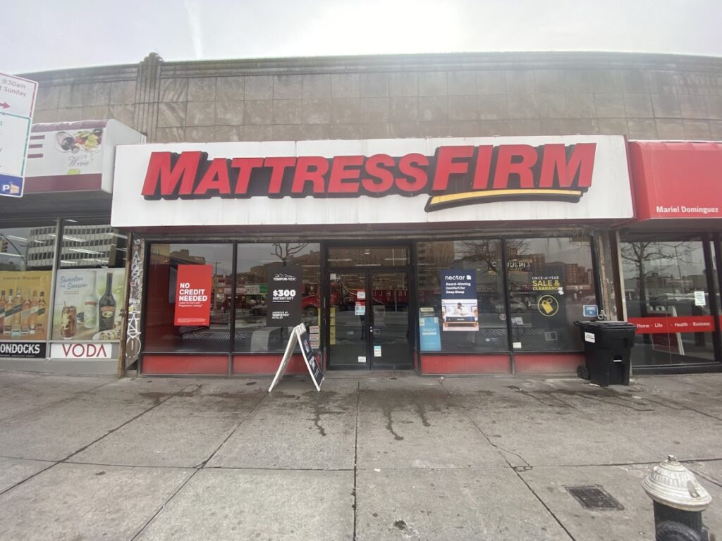 Colchonería Mattress Firm Rego Park cerca de mi