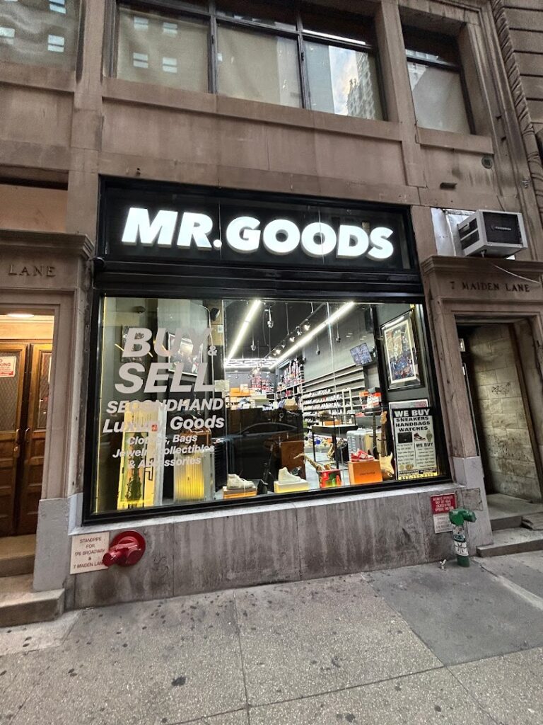 Establecimiento de depósito y venta Mr Goods Buy & Sell cerca de mi