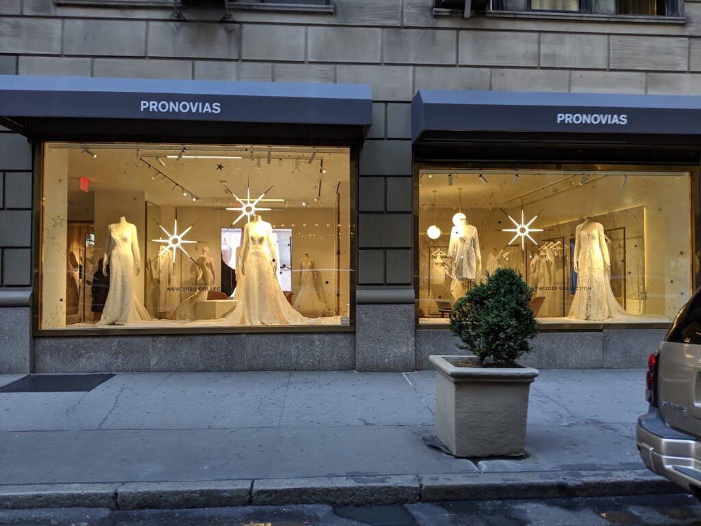 Tienda de vestidos de novia Pronovias New York - Wedding Dresses cerca de mi