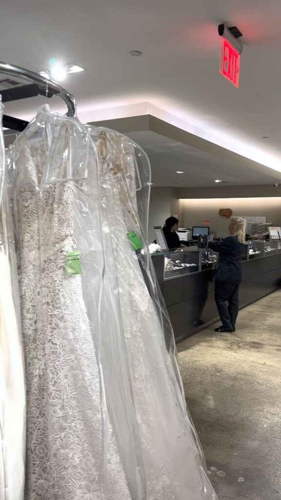 Tienda de vestidos de novia RK Bridal cerca de mi