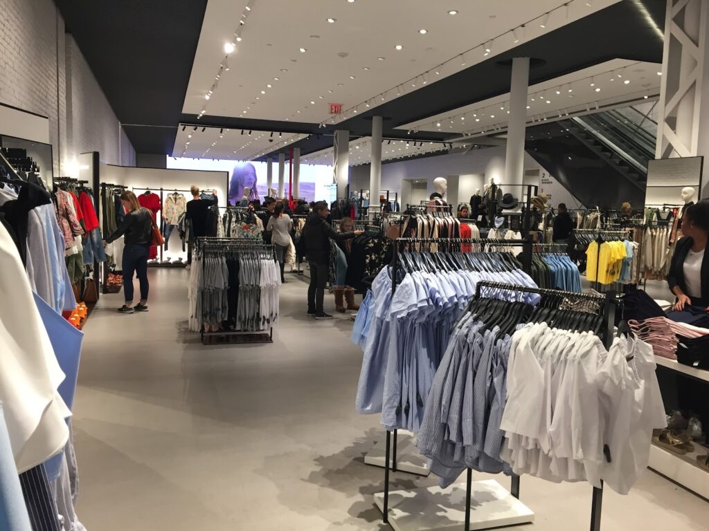 Tienda de ropa ZARA cerca de mi