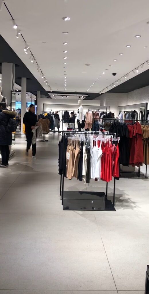 Tienda de ropa ZARA cerca de mi