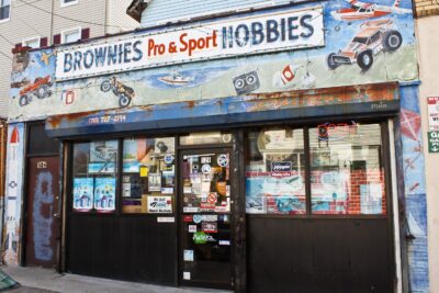 Hobby store Brownies Pro & Sport Hobbies near me