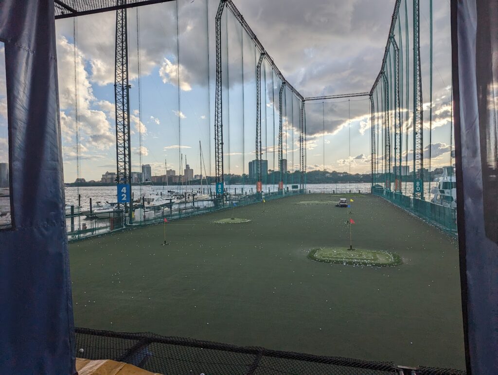 Golf driving range Chelsea Piers Golf Club near me