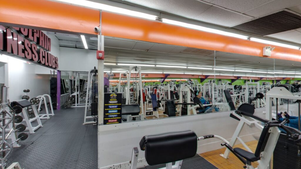 Fitness centre Dolphin Fitness Clubs near me