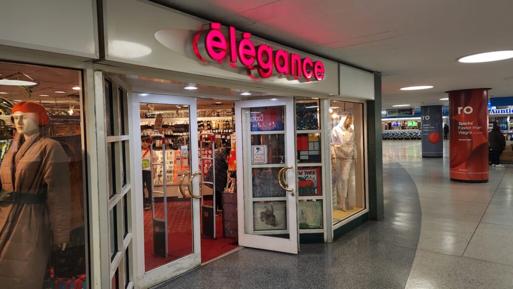 Clothing store Elegance near me