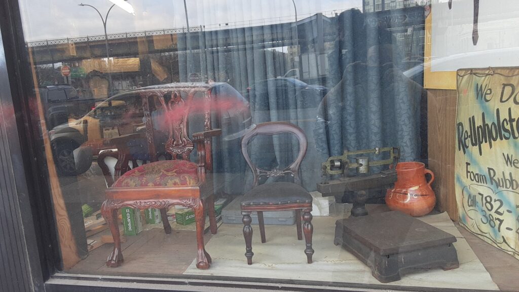 Upholstery shop F F Decorators near me