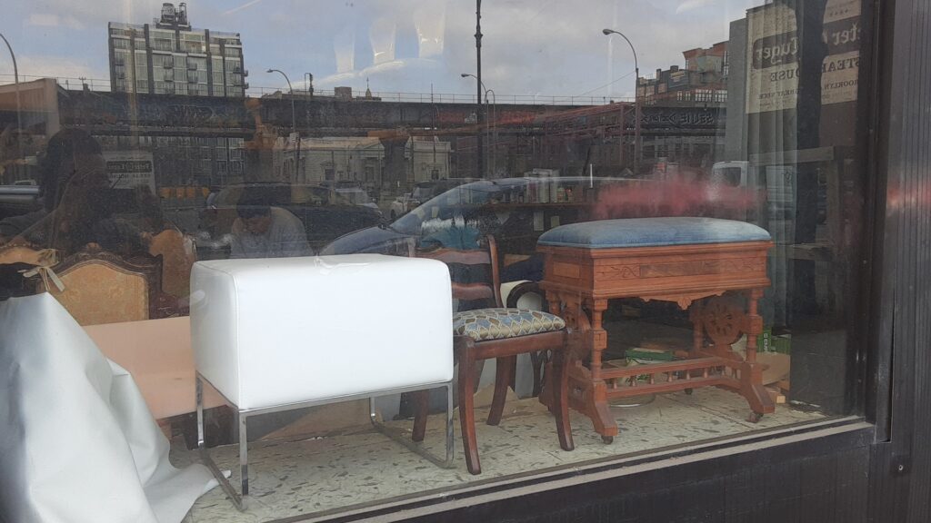 Upholstery shop F F Decorators near me