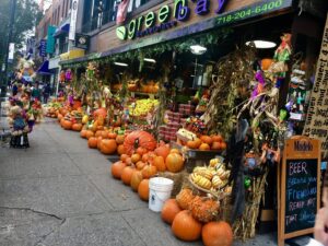 Organic food store Greenbay Marketplace near me