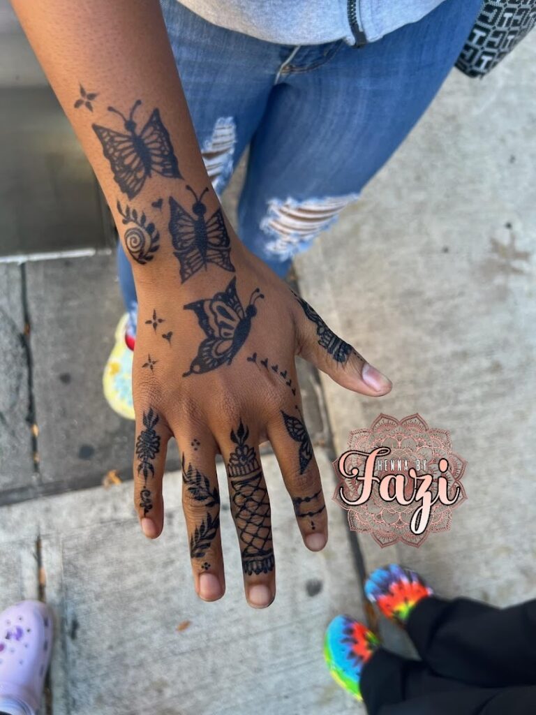 Mehndi designer Henna by Fazi near me