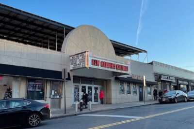 Movie theater Kew Gardens Cinemas near me