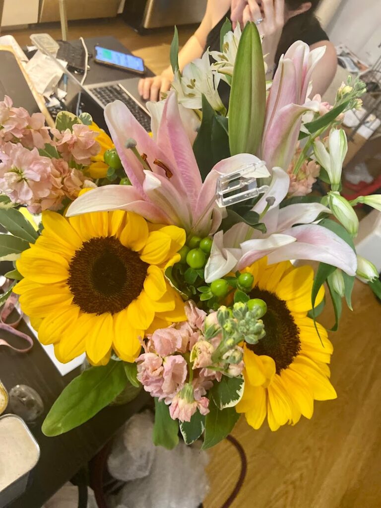 Florist ManhattanFlorist.com near me