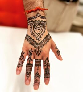 Mehndi designer Mehendi by Monika (Henna tattoo) near me