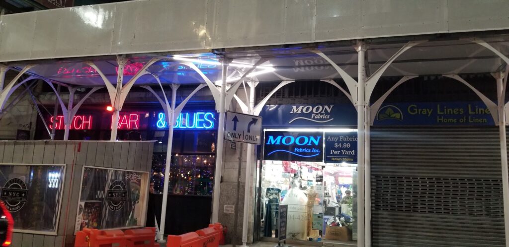 Fabric store Moon Fabrics Inc near me