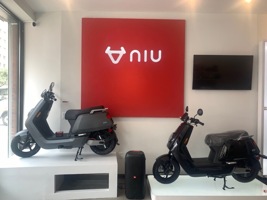 Motor scooter dealer NIU NYC Flagship near me