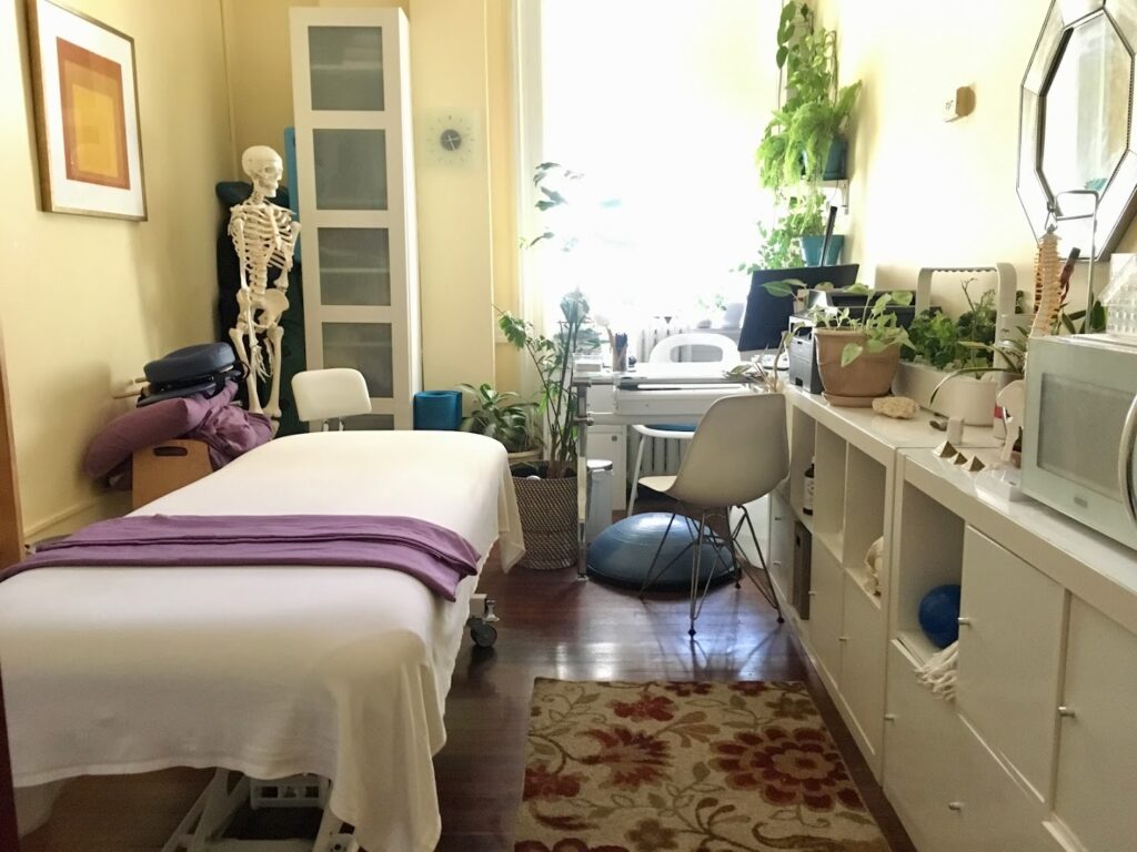 Massage therapist NYC Bodyworks near me