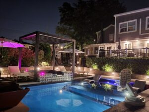 Swimming pool contractor New Wave Pools near me