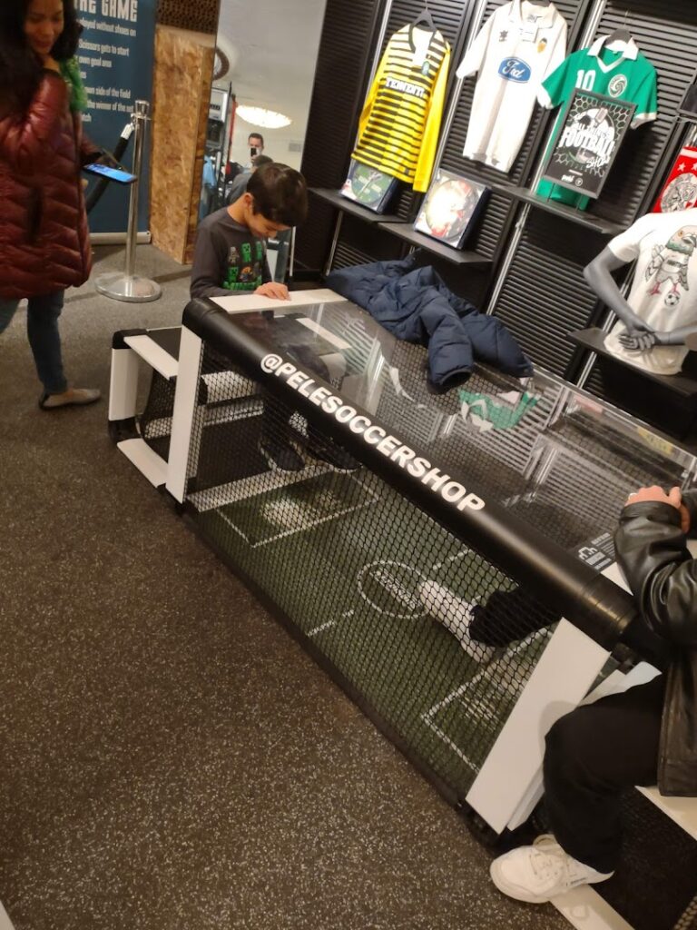 Sporting goods store Pelé Soccer - Times Square near me