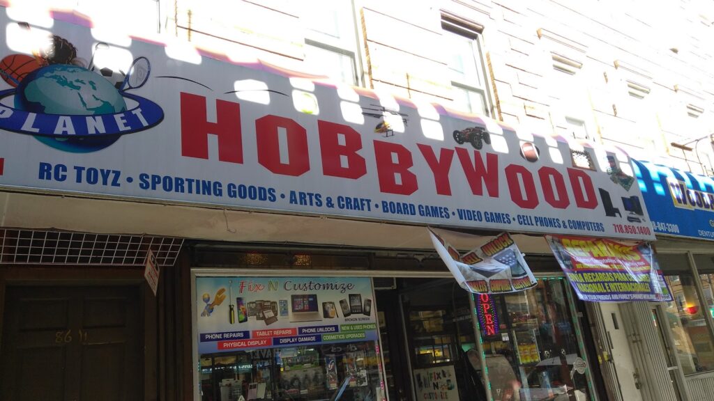 Hobby store Planet Hobbywood near me