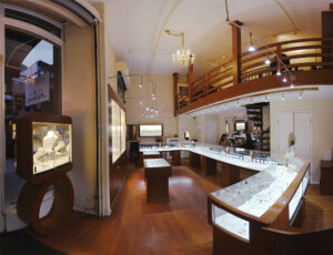 Jewellery Store Soho Gem Sapphire & Diamond Engagement Rings NYC near me