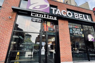 Fast food restaurant Taco Bell Cantina near me