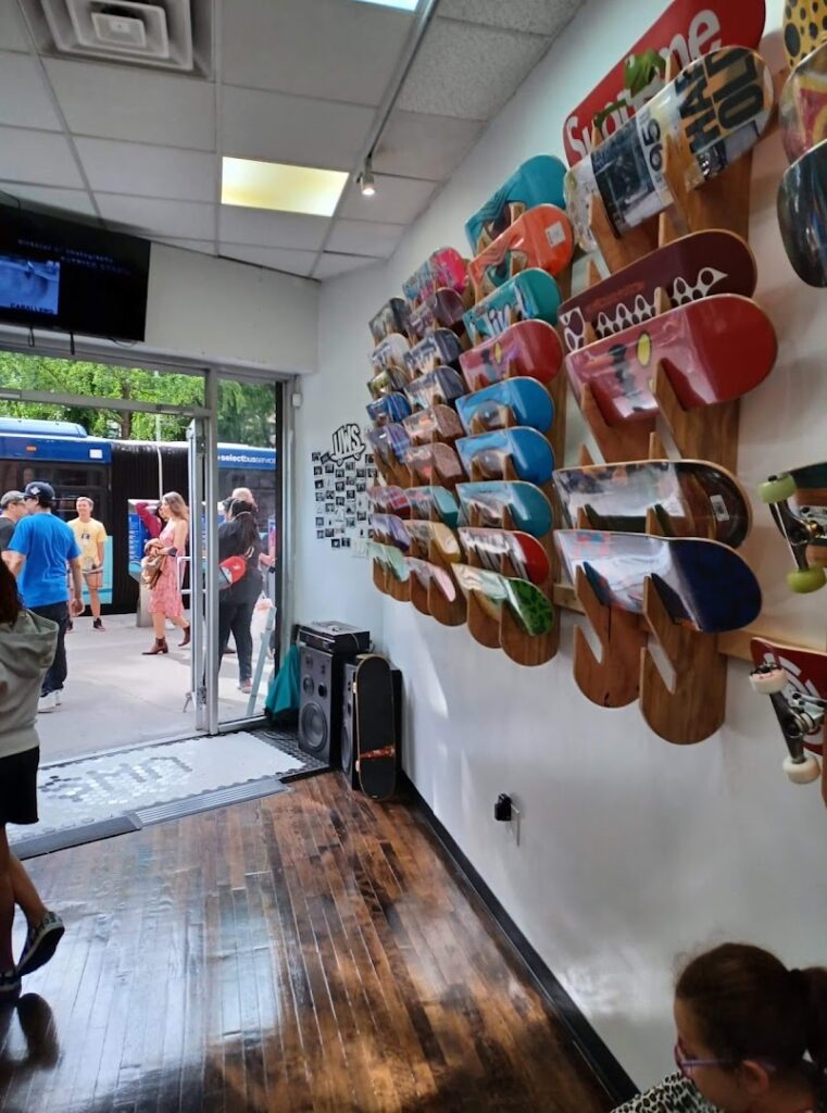 Skateboard shop Upper West Skates near me
